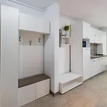 Onix & Pool 44 * Năvodari